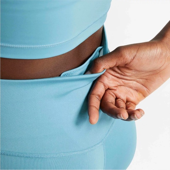 Nike One Dri-Fit
Women's High-Waisted 7/8
Leggings Pants Tights Size S Blue - Picture 4 of 14